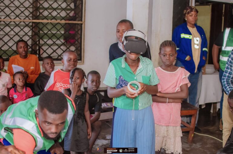 Virtual Reality With the creative corner foundation